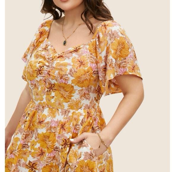 BloomChic Floral Heart Neckline Flutter Sleeve Dress - Picture 2 of 9